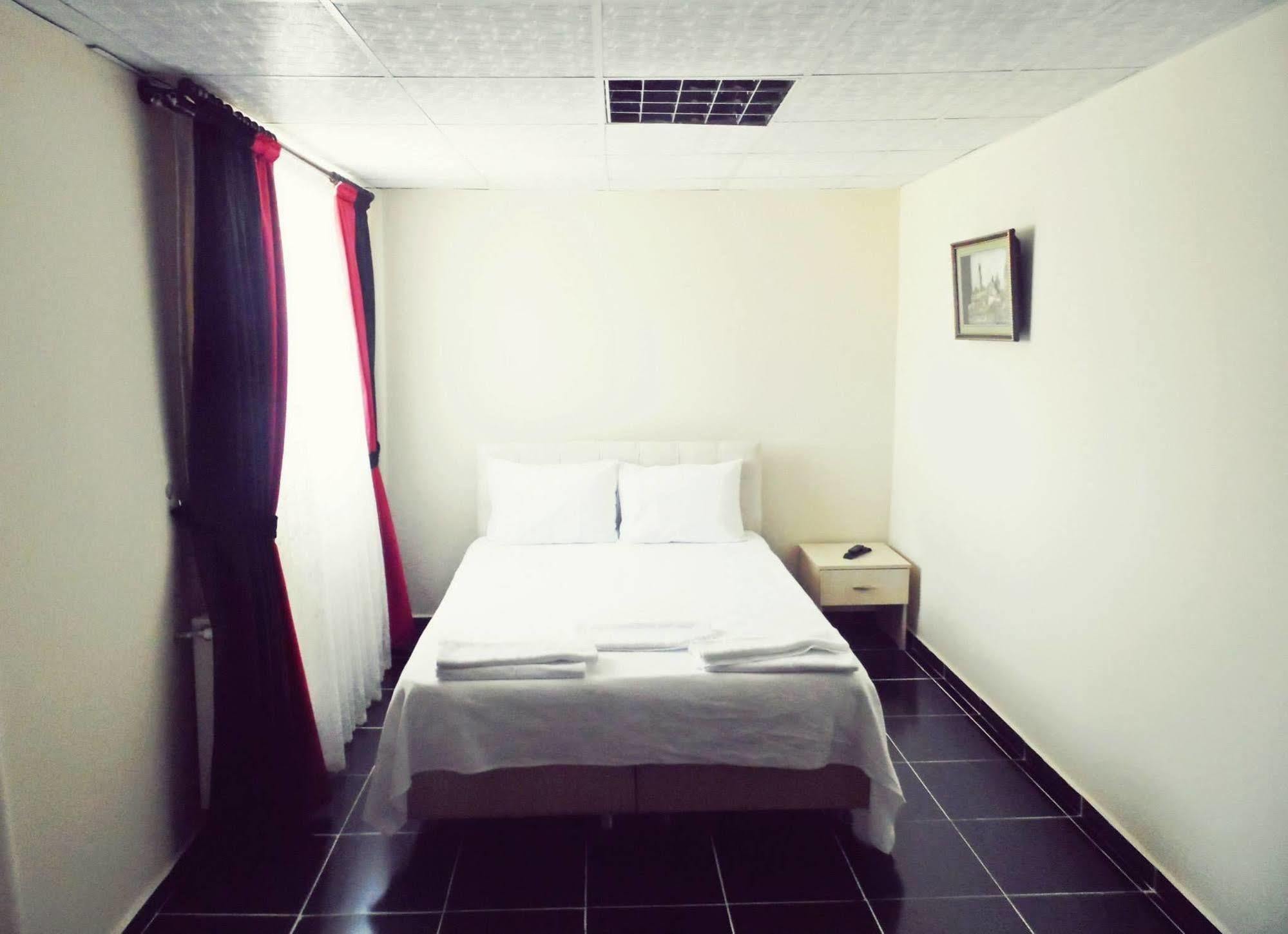 Saral Otel Derince Exterior photo
